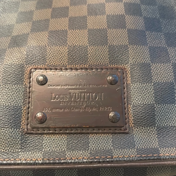 Authentic Louis Vuitton Damier Ebene messenger crossbody bag - & key holder - Picture 2 of 14